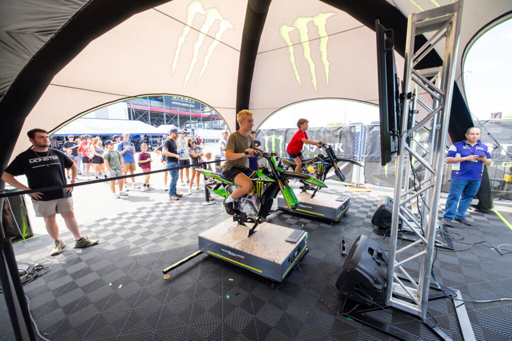 Fans race on SMX simulators